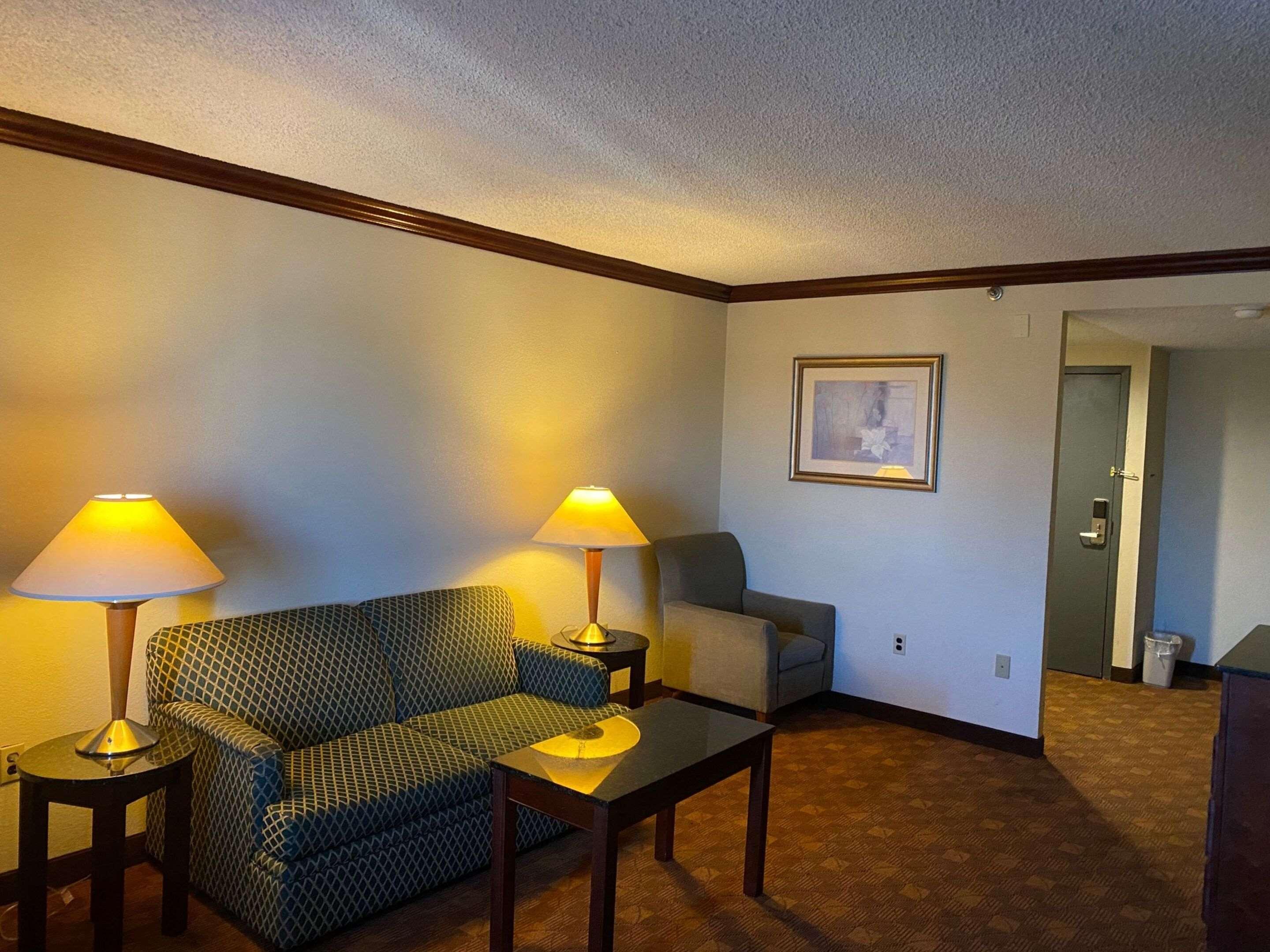 Rodeway Inn Sandston Exterior photo
