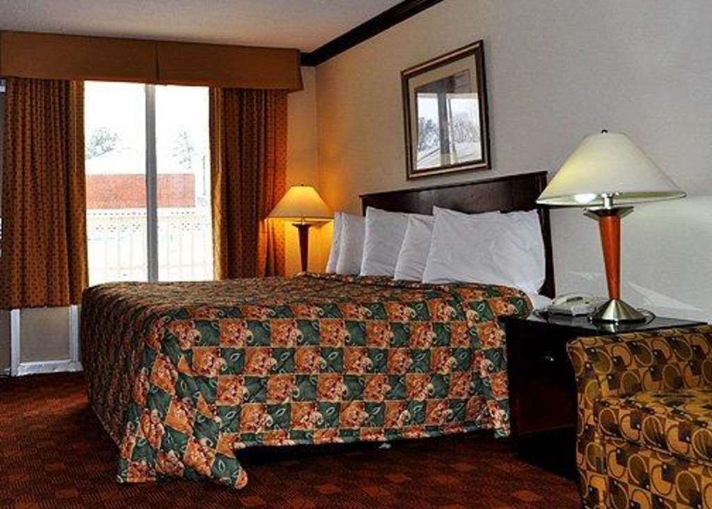 Rodeway Inn Sandston Room photo